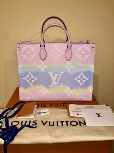 Click to view full screen Louis Vuitton M45119 Onthego GM photo review