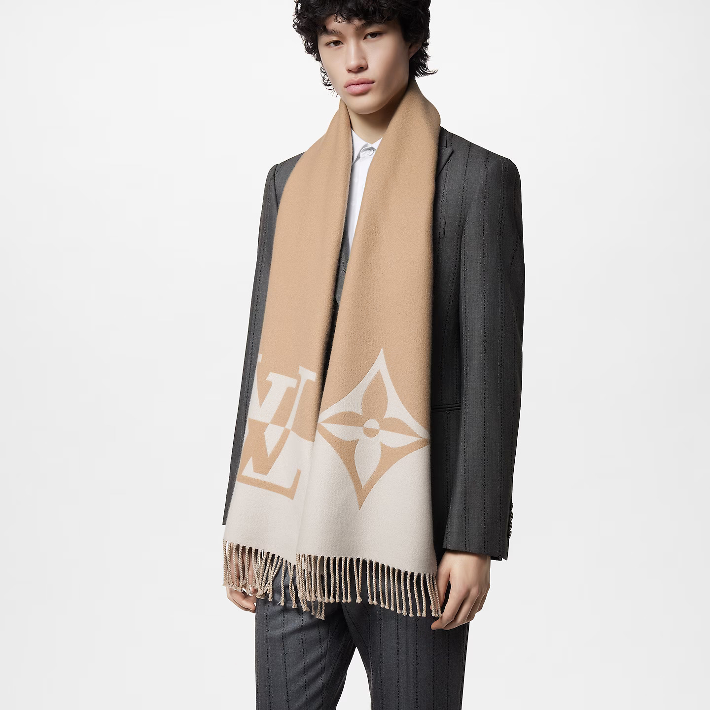 Louis Vuitton Beige M79098 Graphic Dual Scarf Louis Vuitton Beige M79098 Graphic Dual Scarf