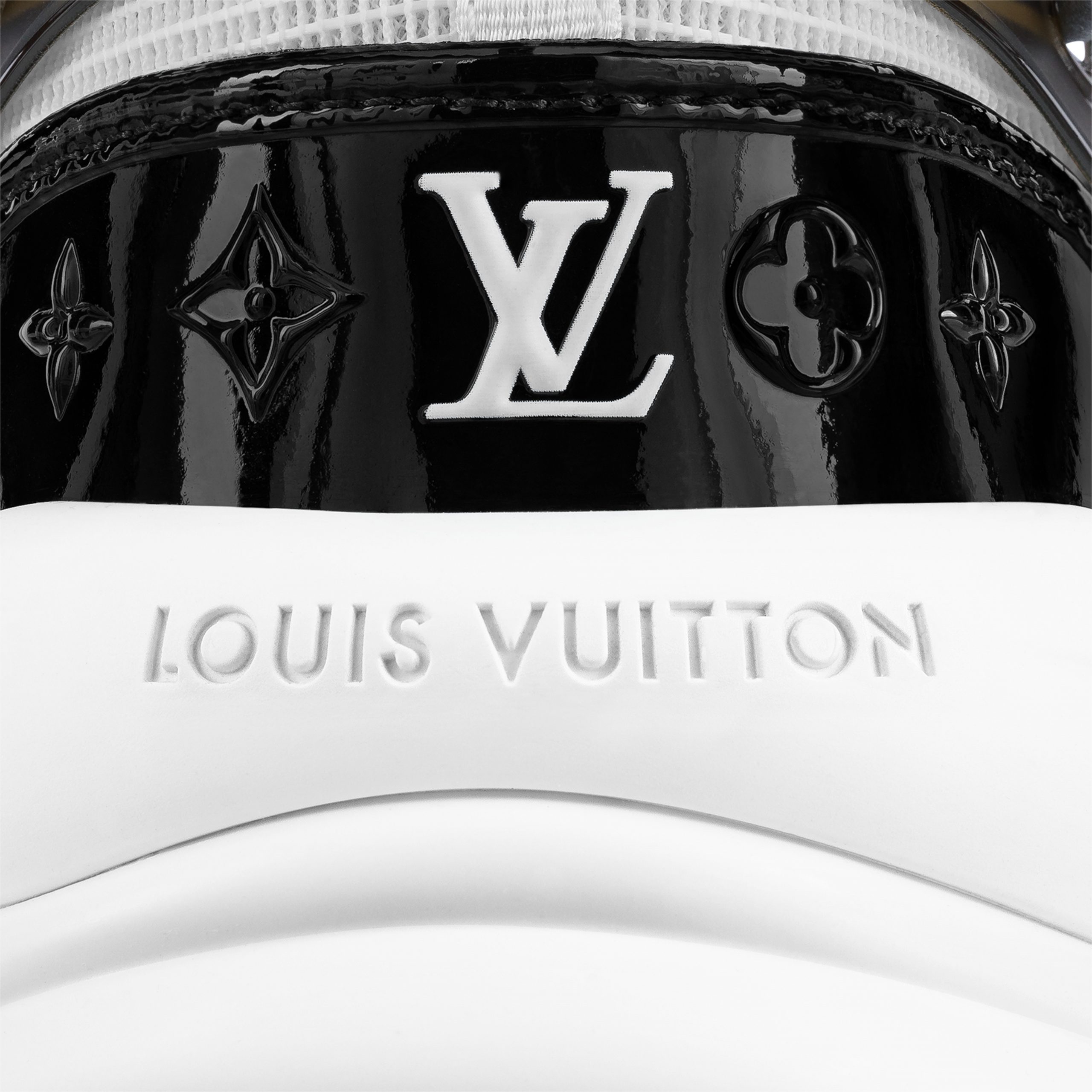 Louis Vuitton LV Run 55 Sneaker Monogram Flowers White 1AASDF Louis Vuitton LV Run 55 Sneaker Monogram Flowers White 1AASDF