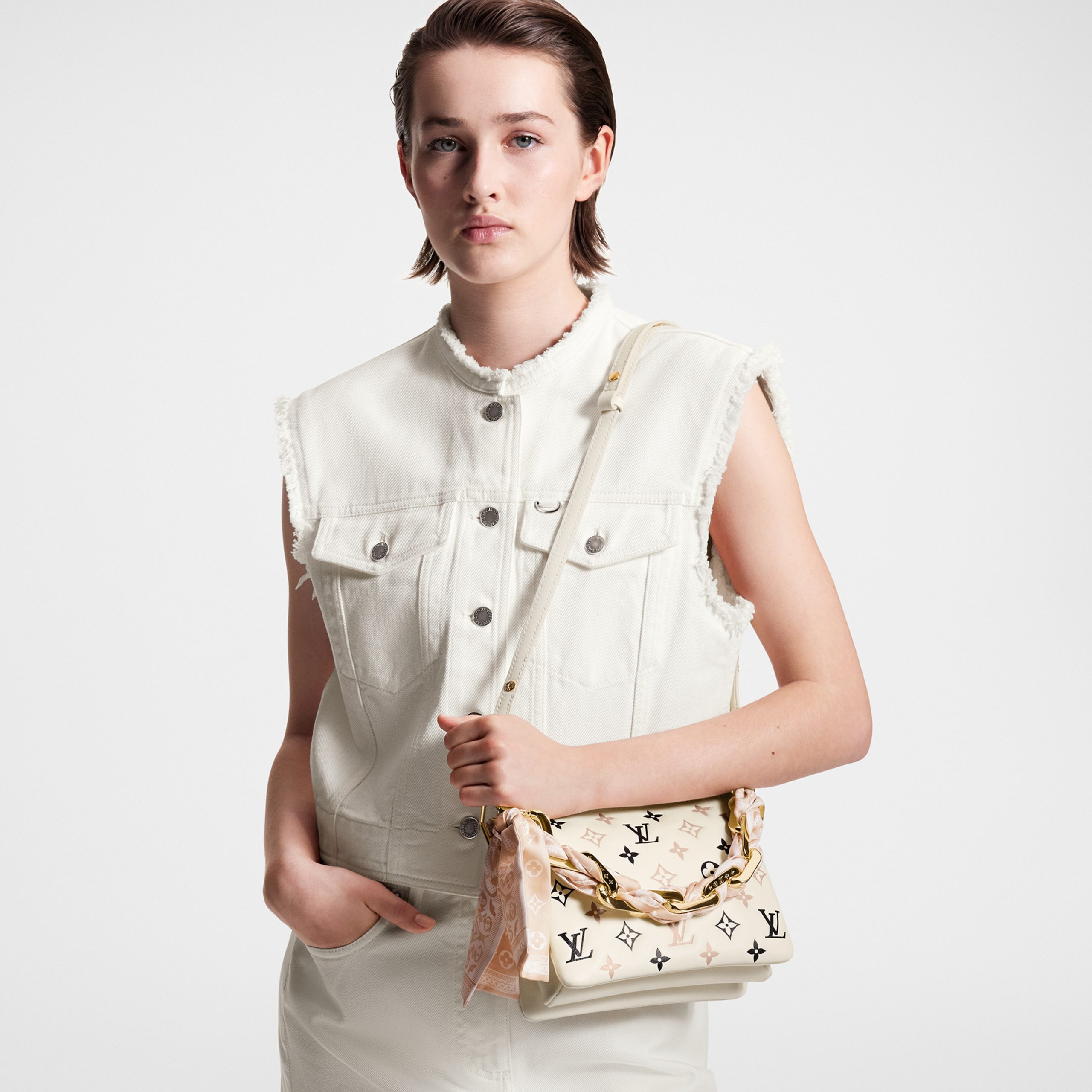 Louis Vuitton M22954 Coussin BB Bag Beige Louis Vuitton M22954 Coussin BB Bag Beige